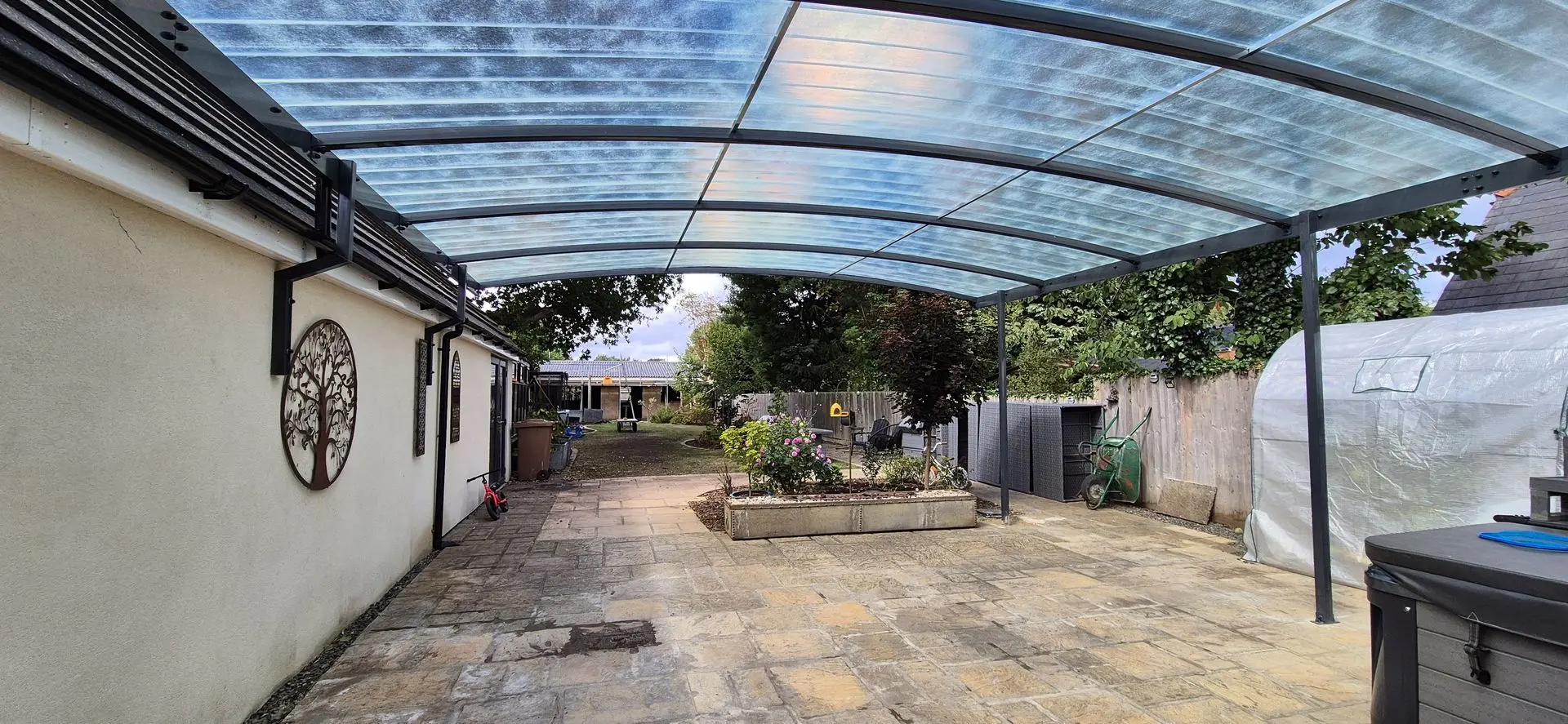 Transforming Outdoor Living with Style – 8m Archway Canopy Installation